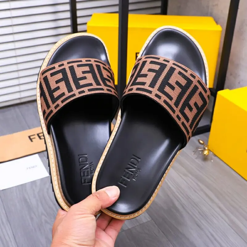 fendi chaussons pour homme s_12445273